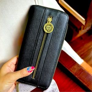 Anne Klein Black and Gold Lion Logo Zip Around Wallet , Super Clean